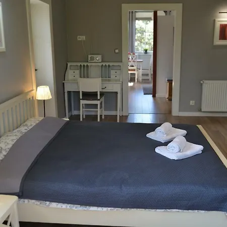 Apartament Pod Starym Modrzewiem דירה פולניסה-ז'דוז'